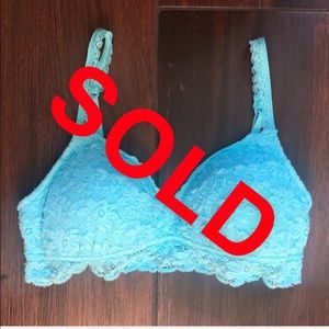 SOLD *FREE W/ PURCHASE* Aerie Lace Padded Bralette